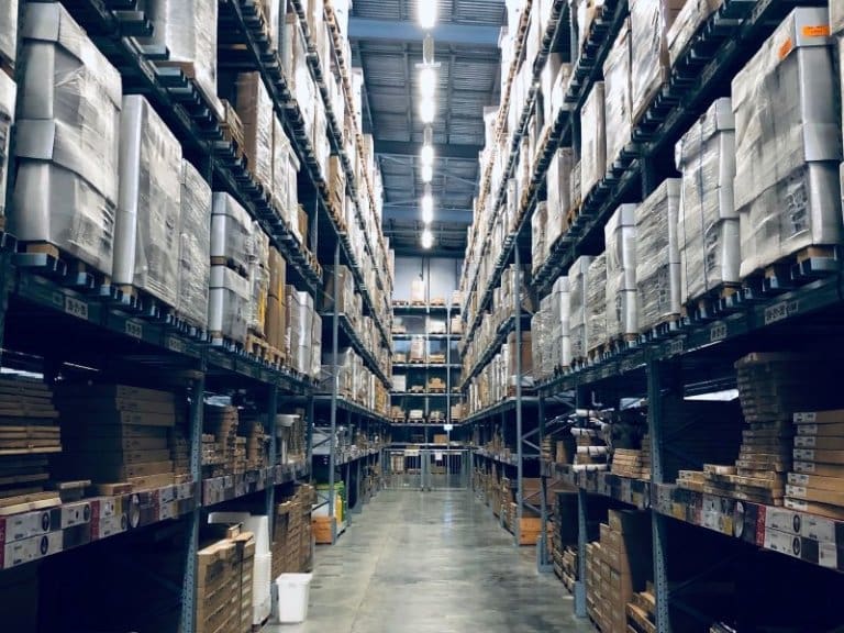 how-a-3rd-party-warehouse-can-solve-your-storage-problems-m-w